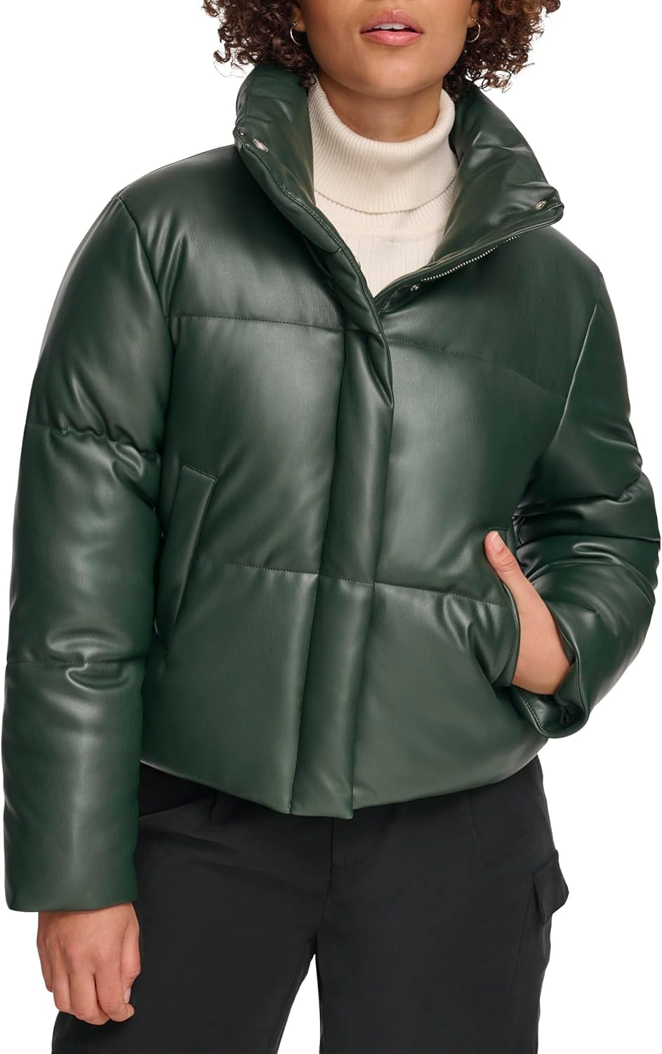 

Levi's Женская короткая куртка-пуховик с стежкой из экокожи, Darkest Spruce