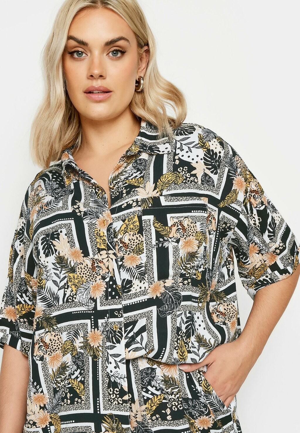 

Рубашка Print Crinkle Yours Clothing, черная