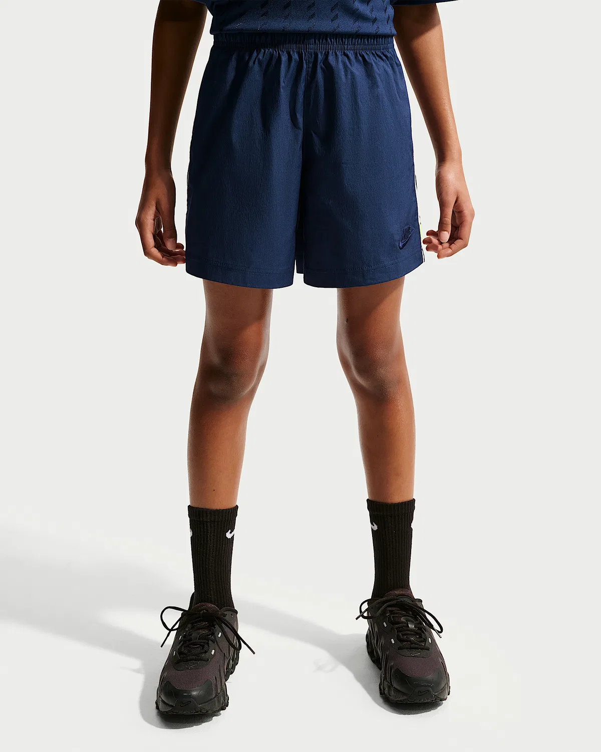 Детские шорты Nike Sportswear Woven, Midnight Navy/Midnight Navy/Soft Pearl/Midnight Navy — фото 3