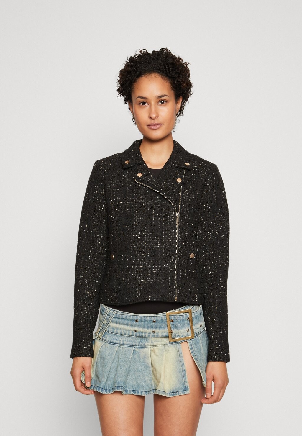 

Тонкая куртка Vero Moda VMMABLE SHORT JACKET, цвет black/gold