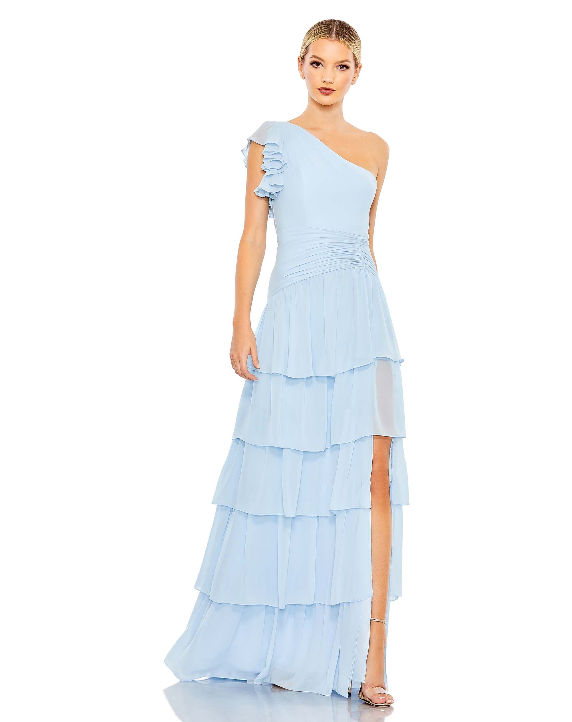 

Платье с одним рукавом-крылышком и оборками Mac Duggal, цвет powder blue
