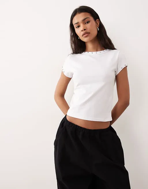 

Белая укороченная футболка с рукавами-клёпками ASOS DESIGN, Белый, Белая укороченная футболка с рукавами-клёпками ASOS DESIGN