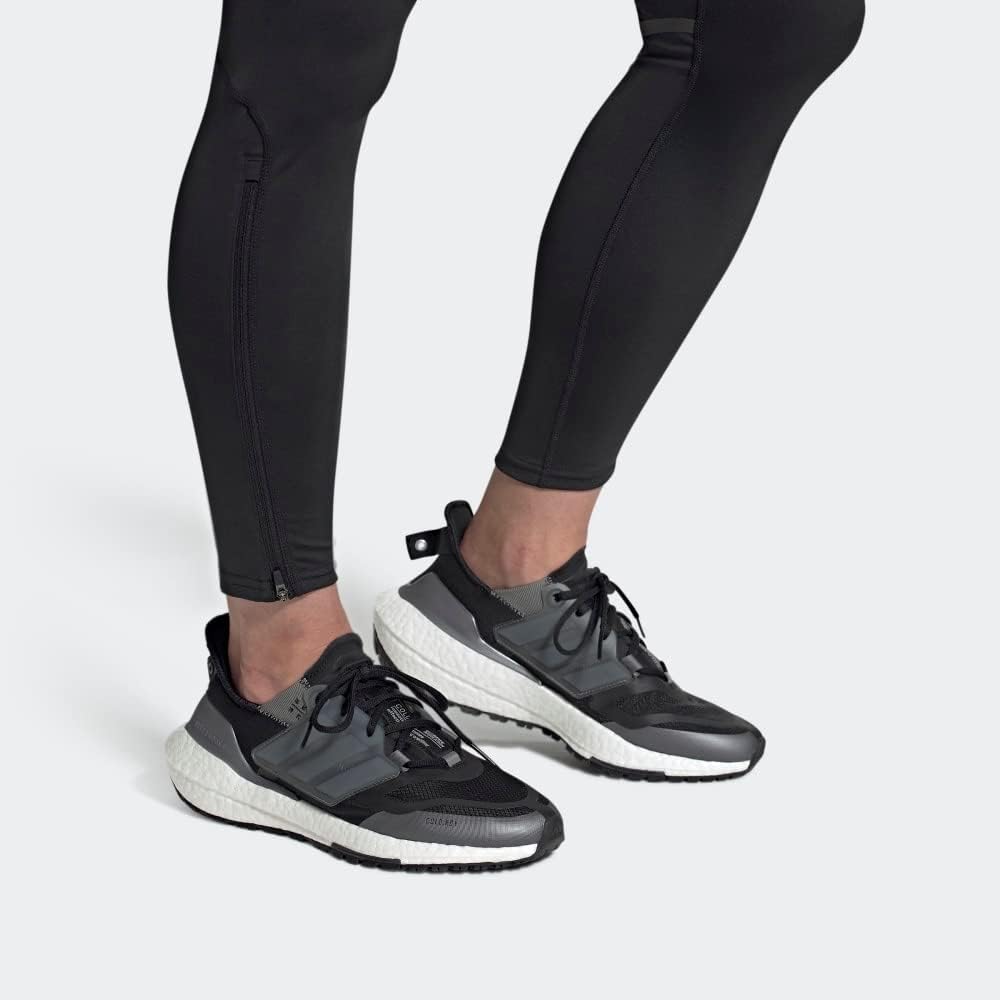 Мужские беговые кроссовки Adidas Ultraboost 22, черный/серый — фото 4