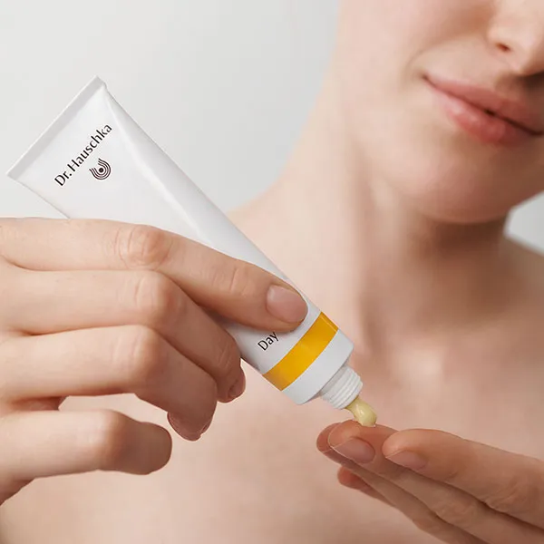 Крем для лица Dr. Hauschka — Питательный Apricot Day Cream, 30 мл — фото 4