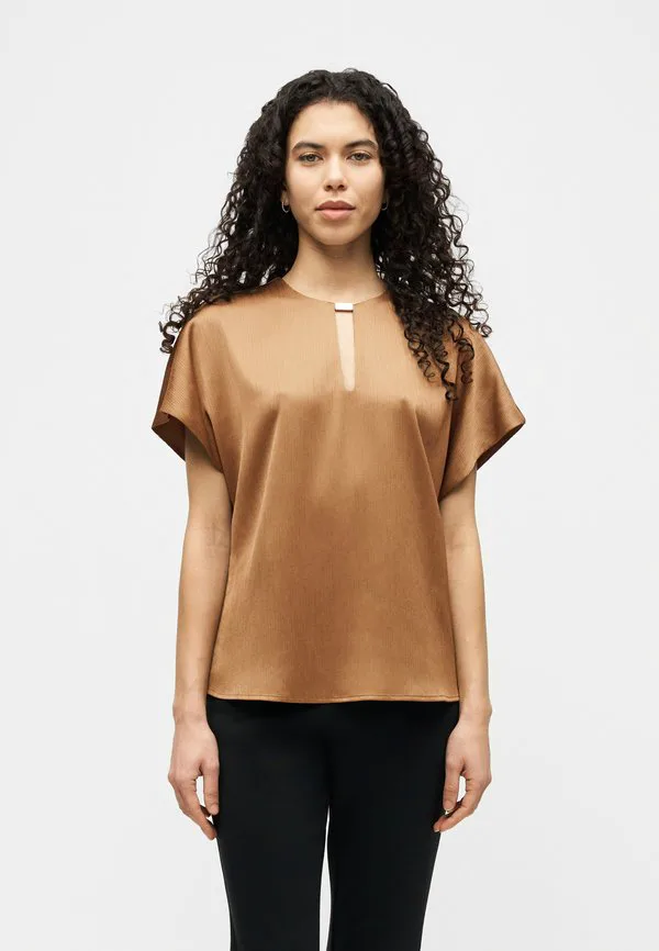 Плиссированная блузка с фурнитурой Calvin Klein, Executive Brown