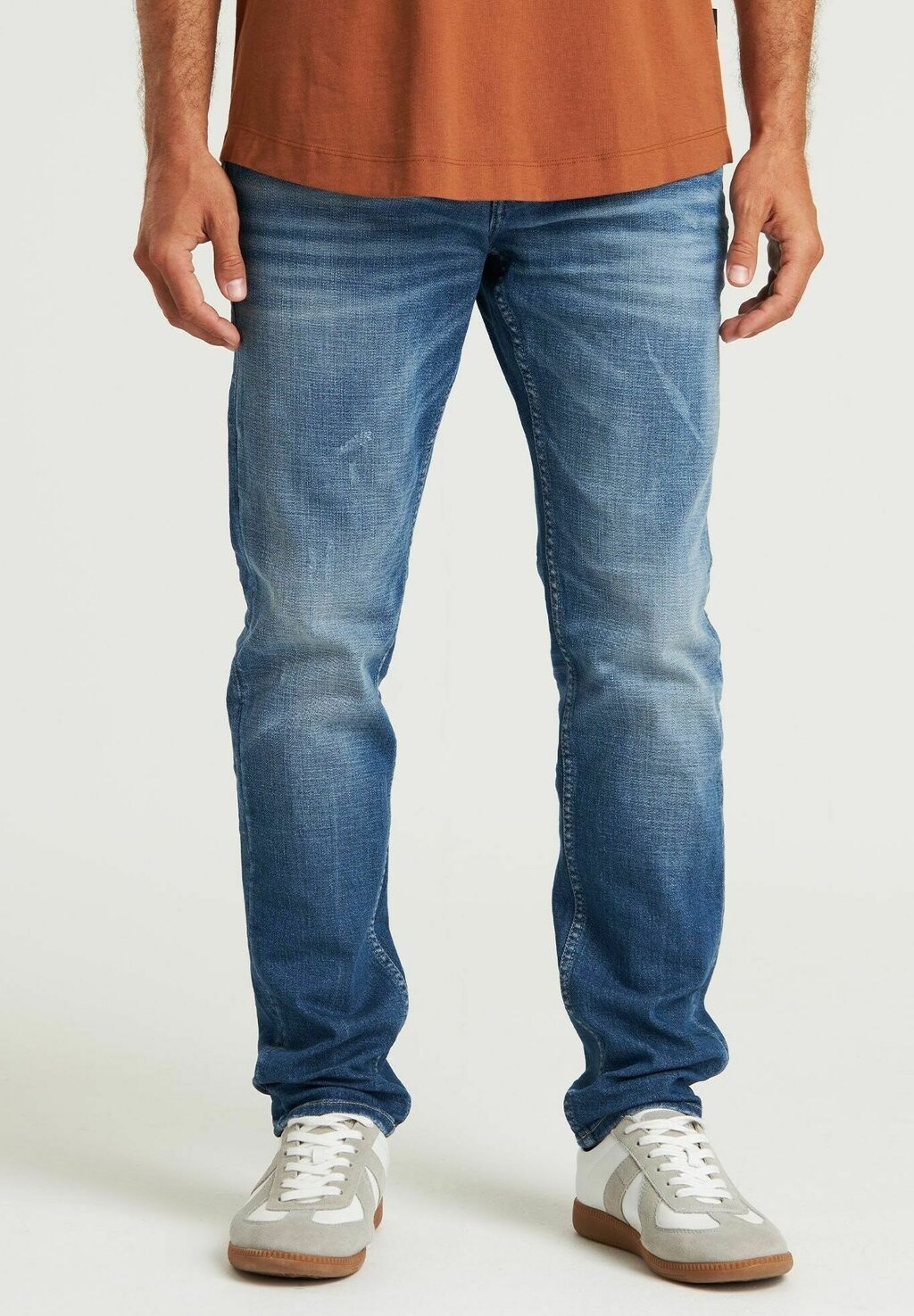 

Джинсы зауженного кроя SLIM FIT EVAN PURE CHASIN', синий
