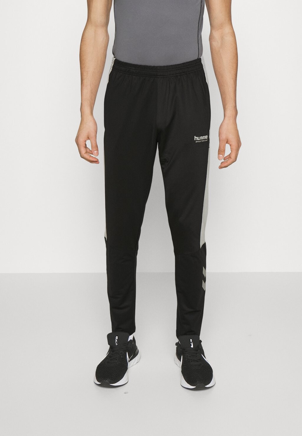 

Спортивные брюки Hummel AGILITY PANTS, цвет Black