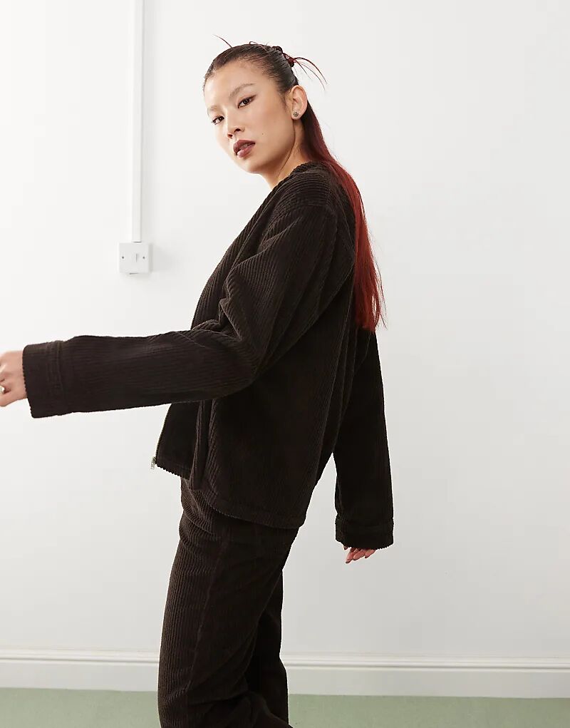 

Вельветовая мотокуртка коричневого цвета ASOS DESIGN