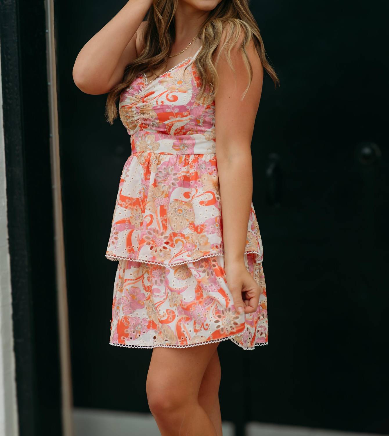 

Платье с затянутой лентой и слоями в цветочном принте Joy Joy, Floral