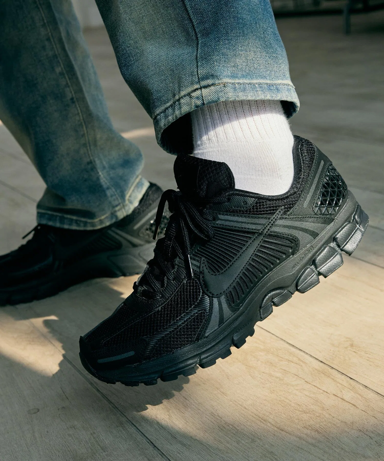 Мужские кроссовки Nike Zoom Vomero 5 чёрные