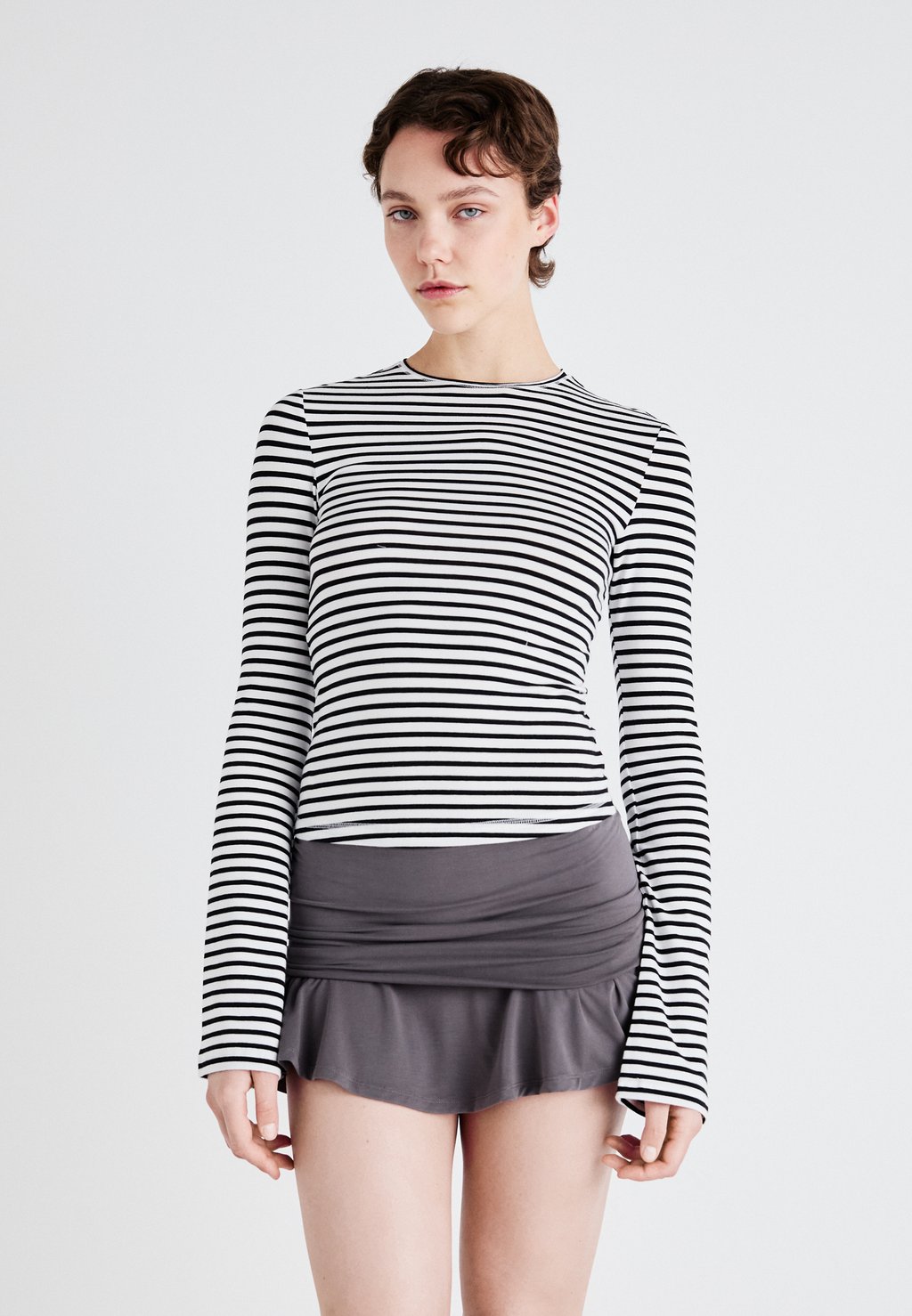 

Топ с длинными рукавами VIOLET LONG SLEEVE Weekday, белый