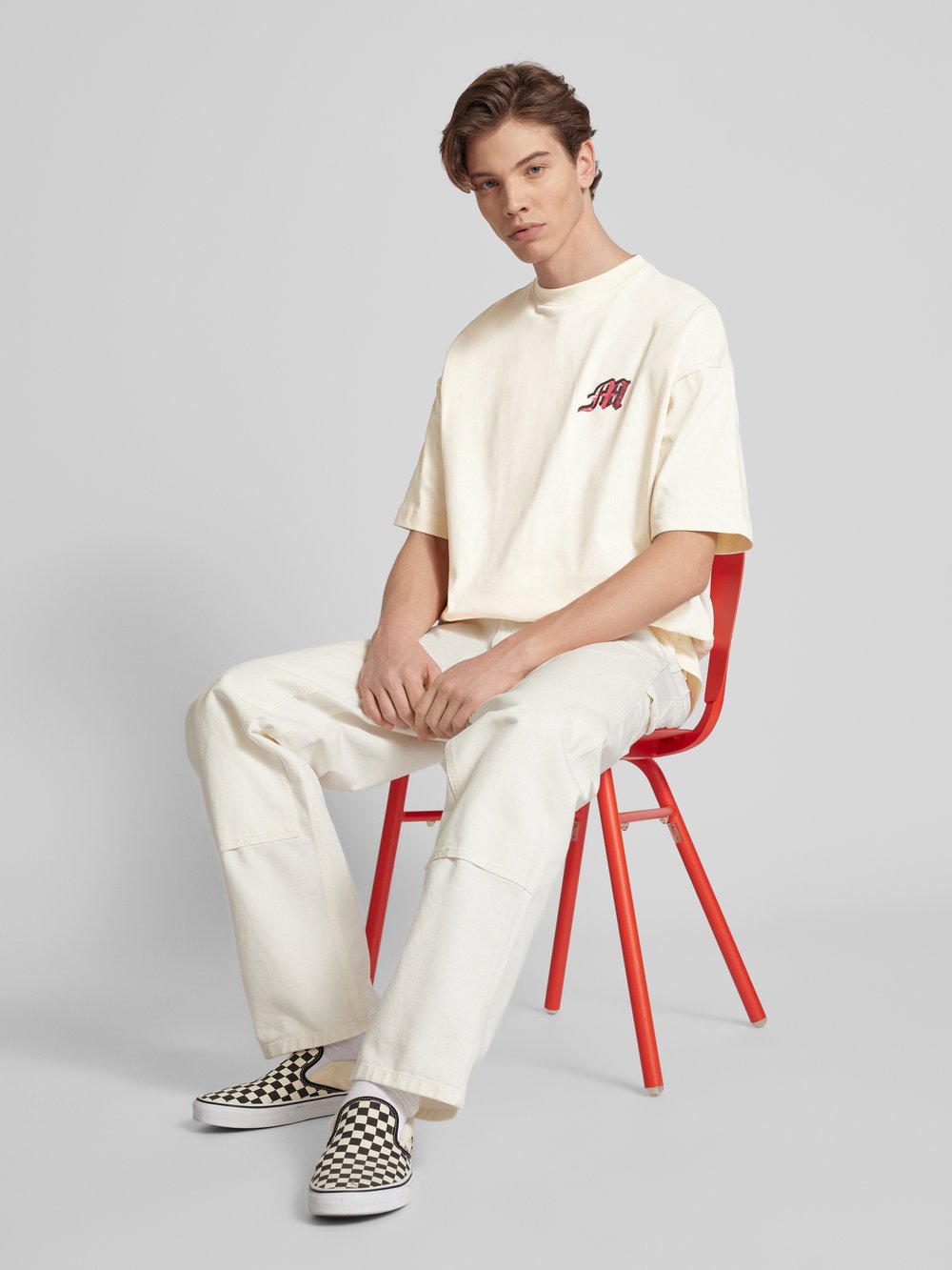 

Футболка оверсайз с этикеткой Multiply Apparel, кремовый