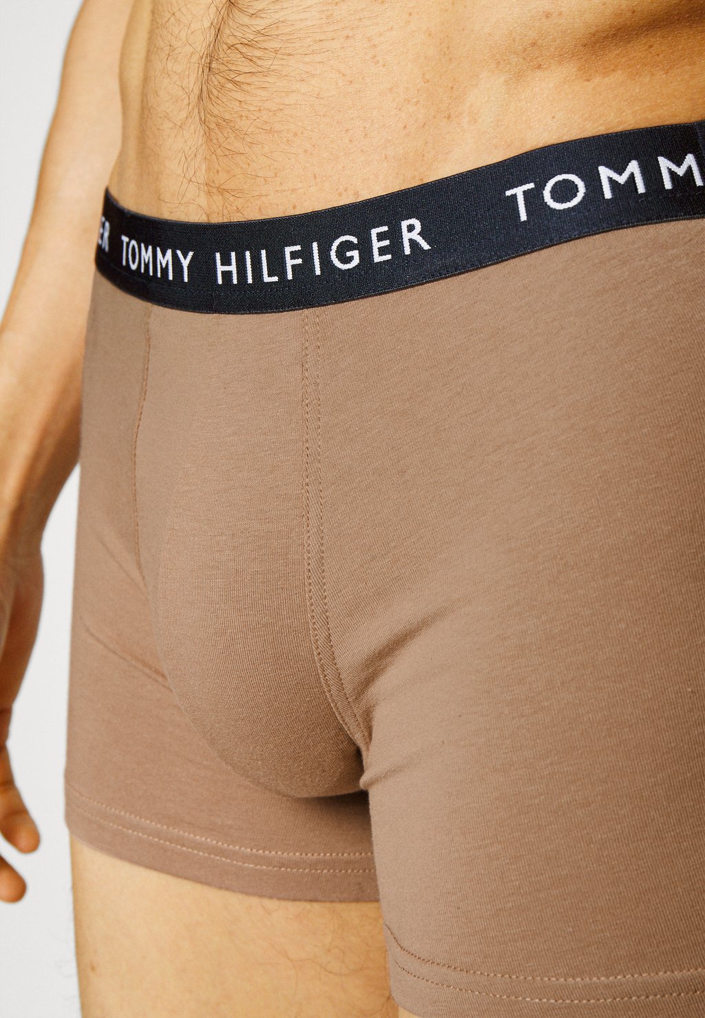 

Боксеры ESSENTIALS TRUNK 3 PACK Tommy Hilfiger, темно-серый