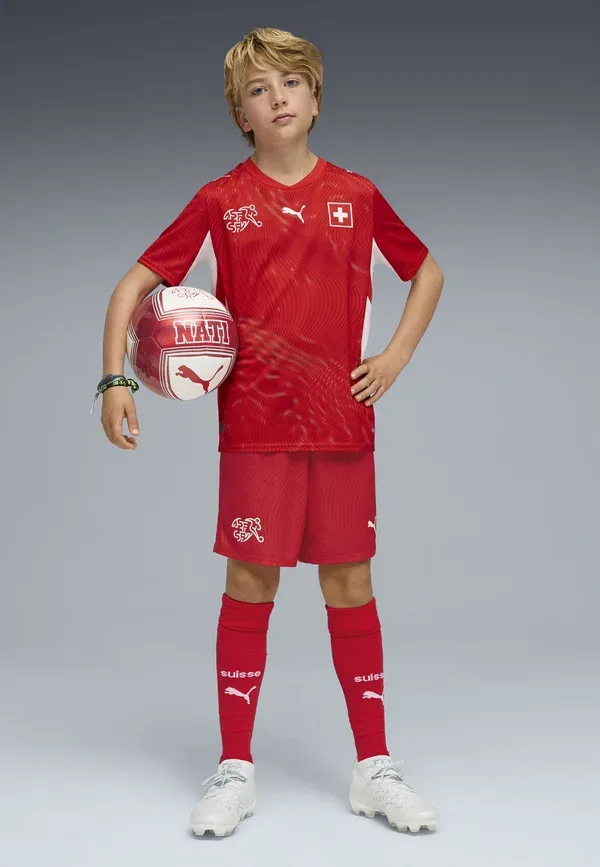 Шорты национальной сборной Швейцарии 2026 Puma, красно-белые