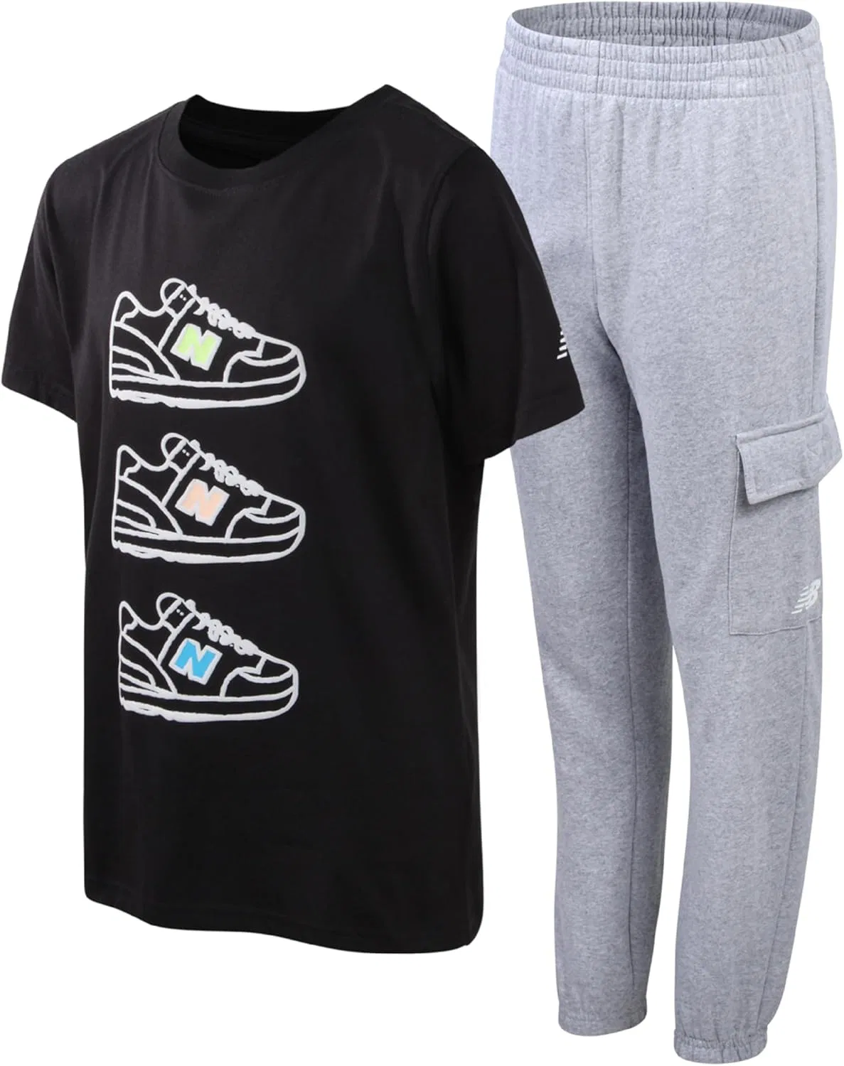 Комплект спортивных штанов New Balance для мальчиков - 2 предмета: пуловер, футболка с графическим принтом и спортивные штаны. Детский спортивный комплект, Black/Grey Sneaker