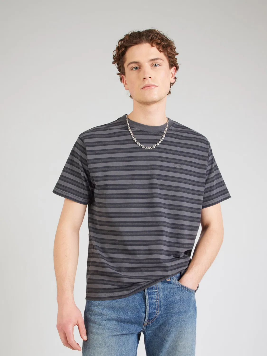 Футболка 'Red Tab Vintage Tee' Levi'S , Grey/Graphite/Basalt Grey — фото 3