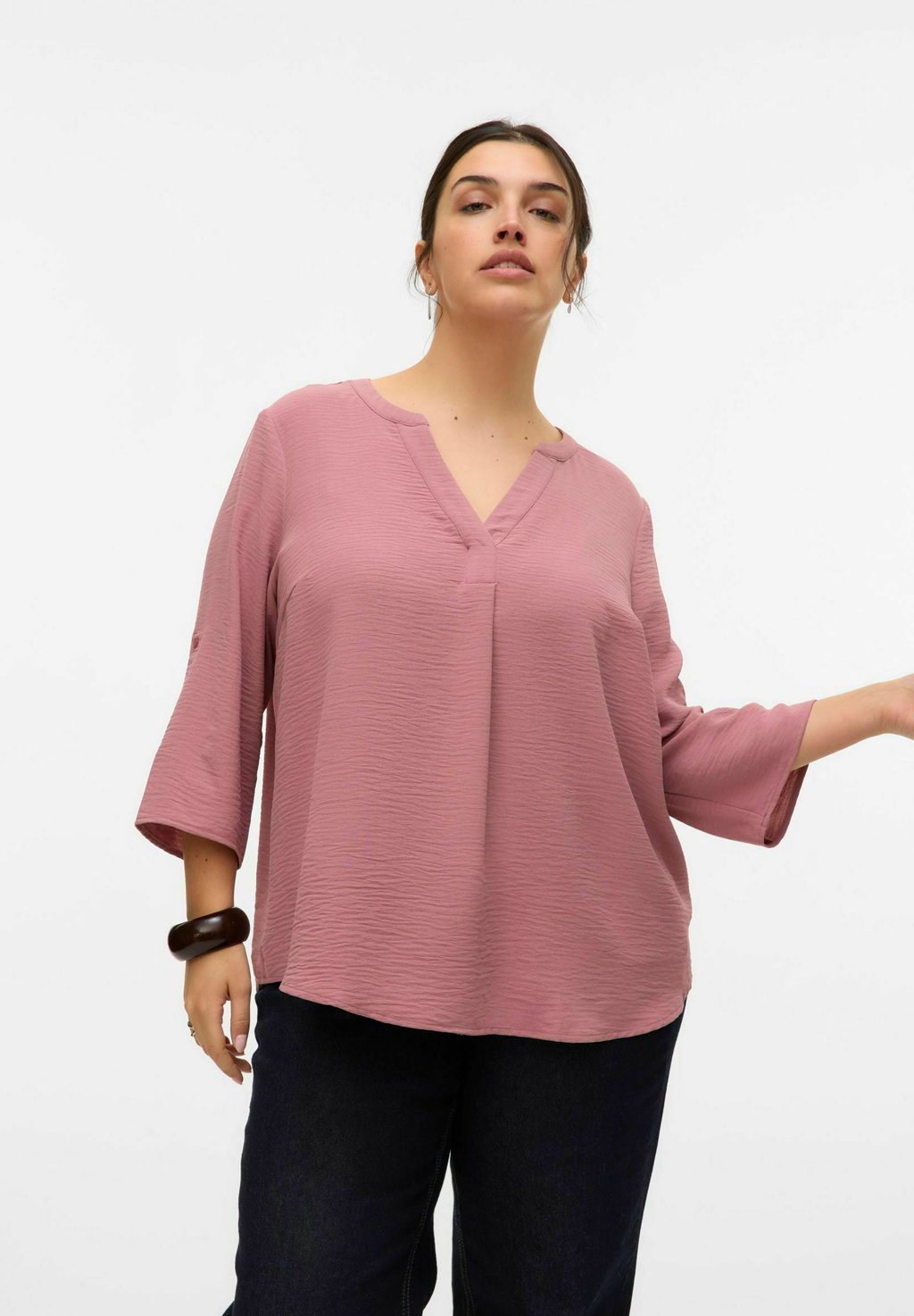 

Блуза NORMAL GESCHNITTEN V-AUSSCHNITT Vero Moda Curve, светло-розовый