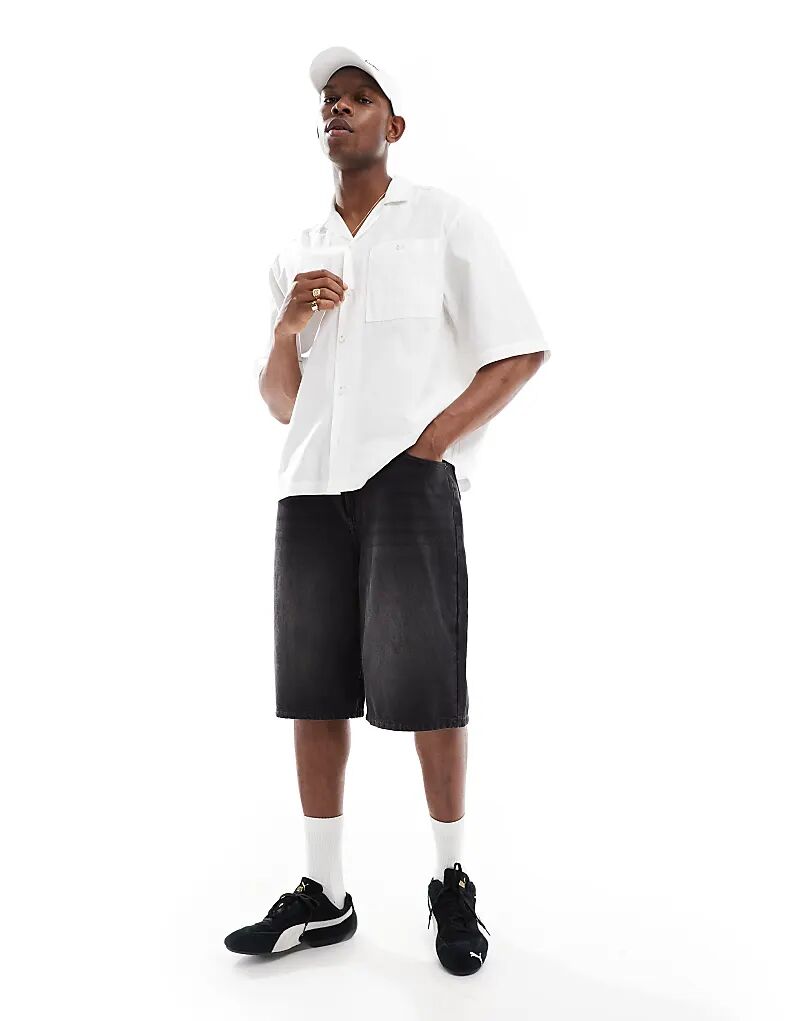 

Мешковатые джинсовые шорты-бермуды Bershka черного цвета