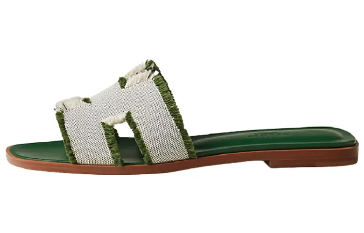 Сандалии Hermès Vert Canvas, зеленый / белый