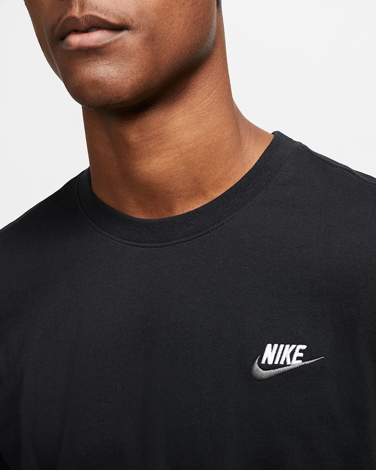 Мужская футболка Nike Sportswear Club, Black/White/Dark Grey — фото 3