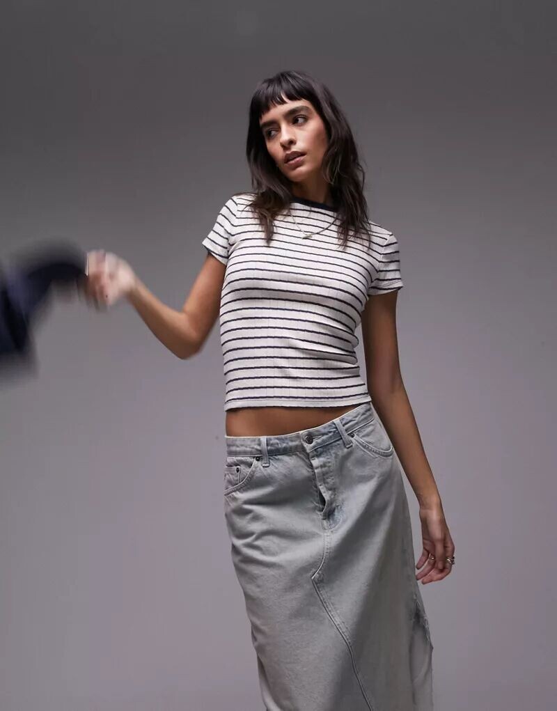 

Укороченная футболка с пуантами Topshop в полоску экрю