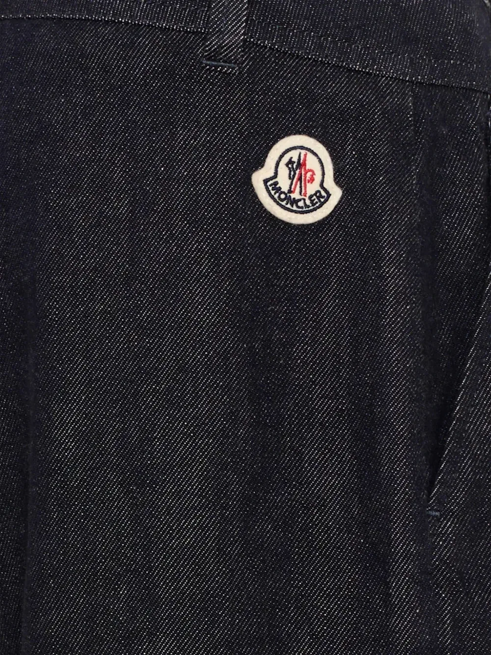 Джинсы с логотипом-нашивкой и складками Moncler Enfant, синий — фото 4