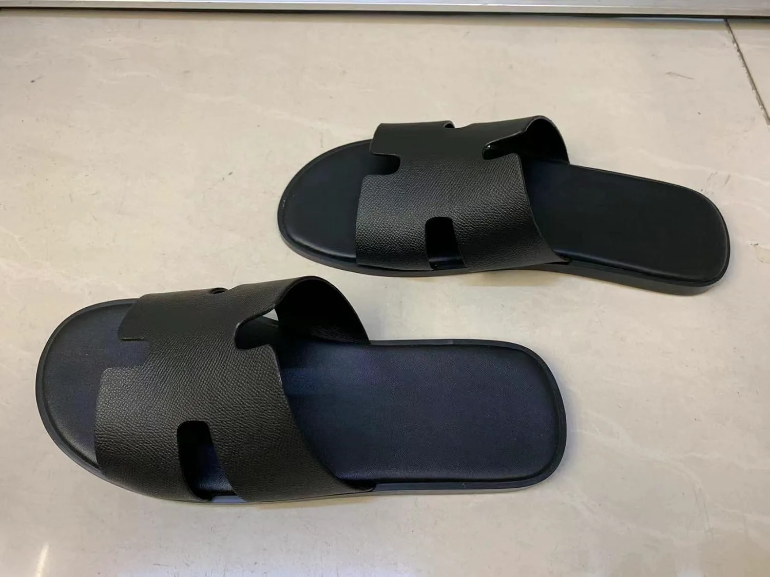 

Мужские повседневные сандалии Mengchengying, комфортные, легкие, модные, из натуральной кожи, для дома и улицы, с антискользящей подошвой и поддерживающей стелькой, черный