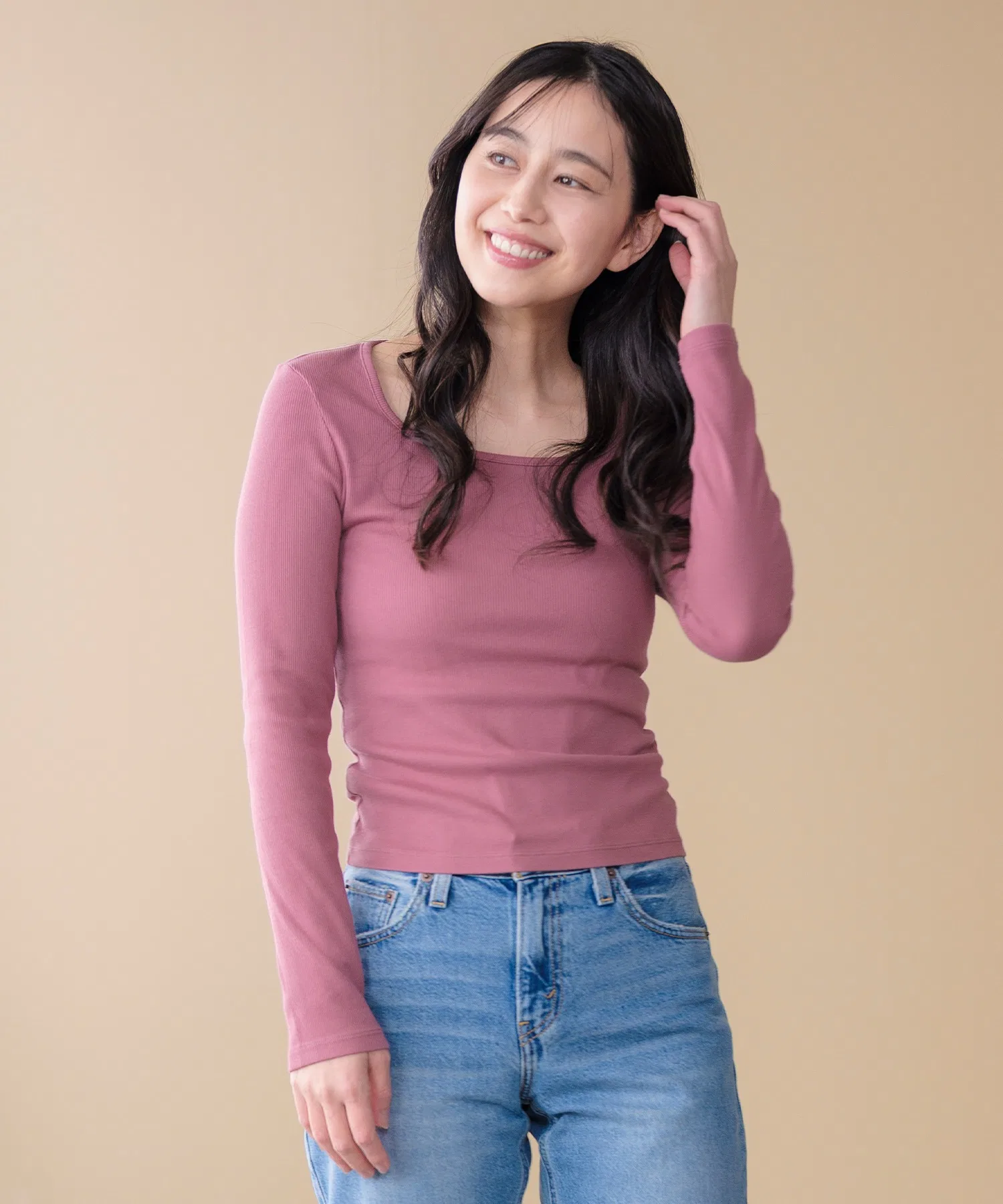 Женская футболка Levi's с квадратным вырезом и длинным рукавом фиолетового цвета
