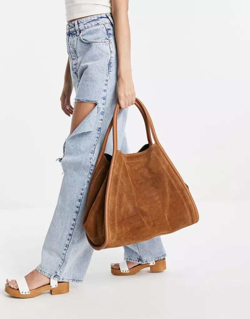 

Светло-коричневая замшевая сумка-тоут ASOS с круглым кантом