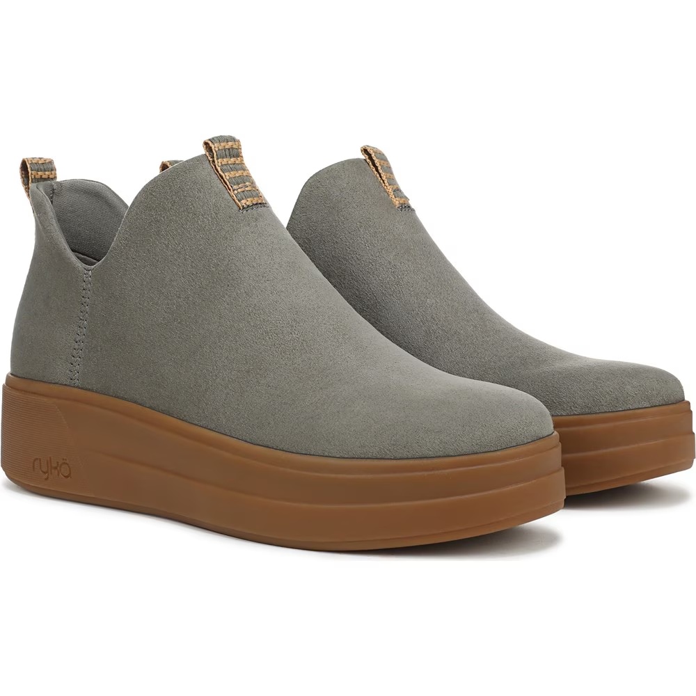 Ботильоны Vivie Ryka, цвет vetiver green faux suede