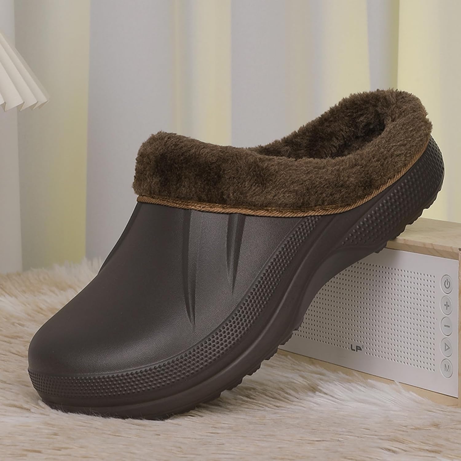 YUKTOPA Unisex из искусственной меховой подкладки- зимняя теплая обувь, слизающие водонепроницаемые домашние тапочки, легкие садовые сабо, мулы для пляжа во дворе, коричневый — фото 3