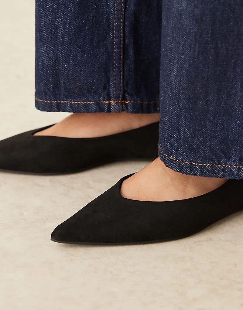 Балетки Ludo Wide Fit с острым носком из черной замши ASOS DESIGN — фото 4