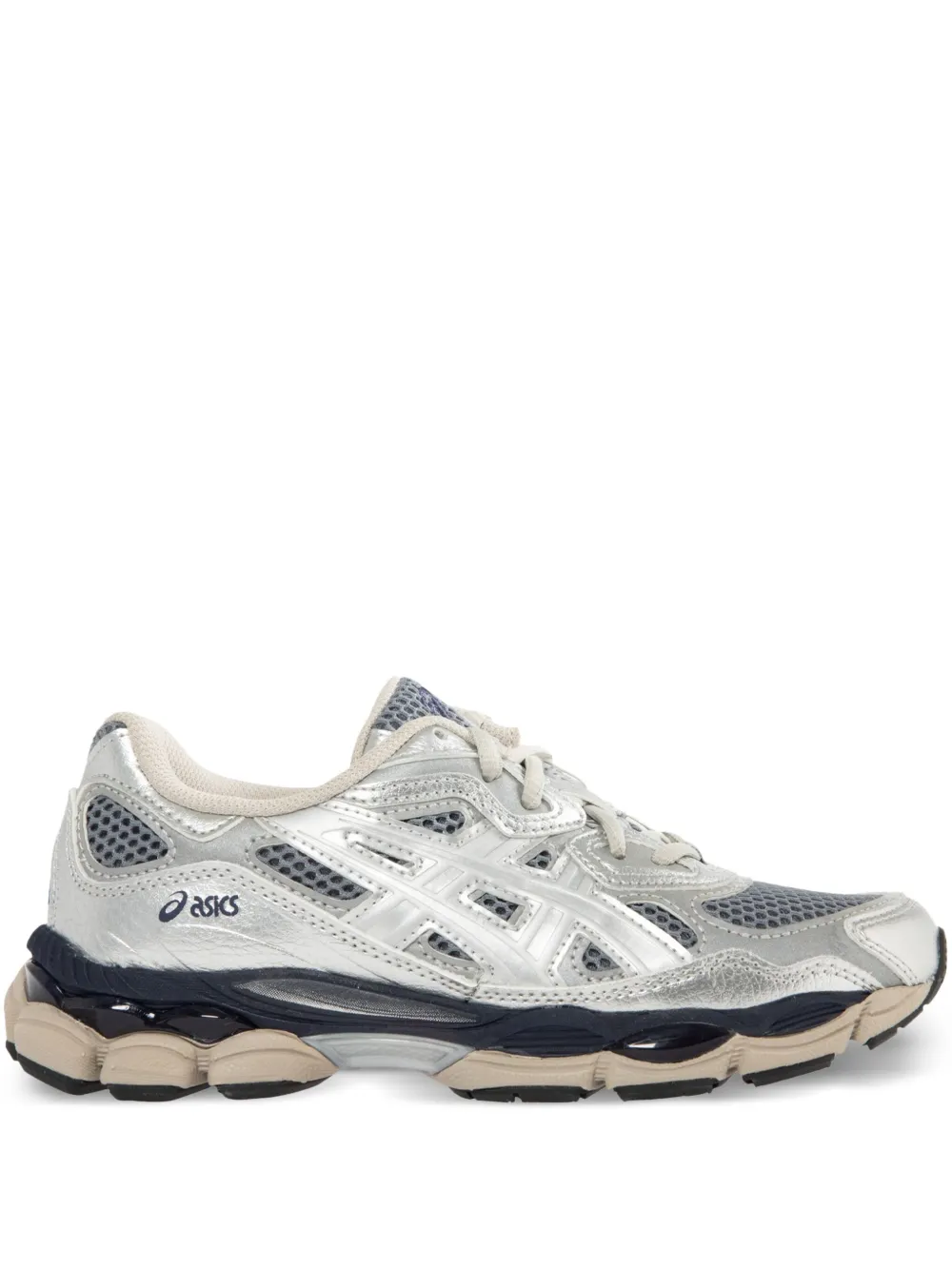 

Кроссовки Gel-NYC из коллаборации с Billy's ASICS, серебяный