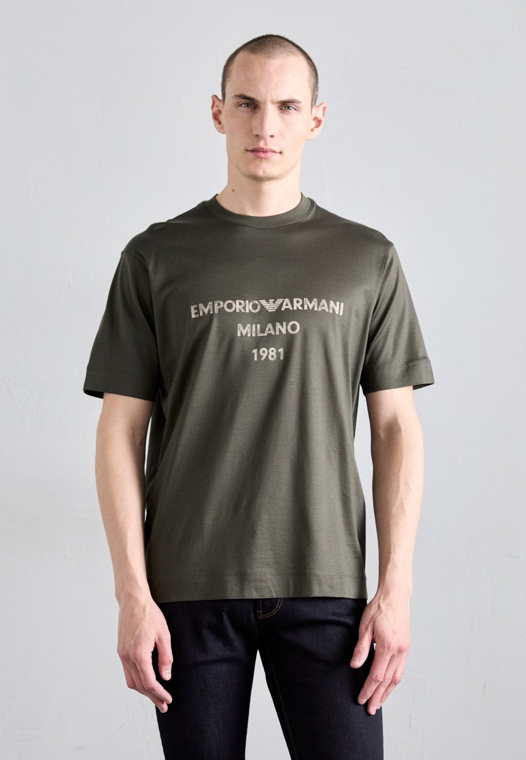

Футболка с принтом Emporio Armani, черный
