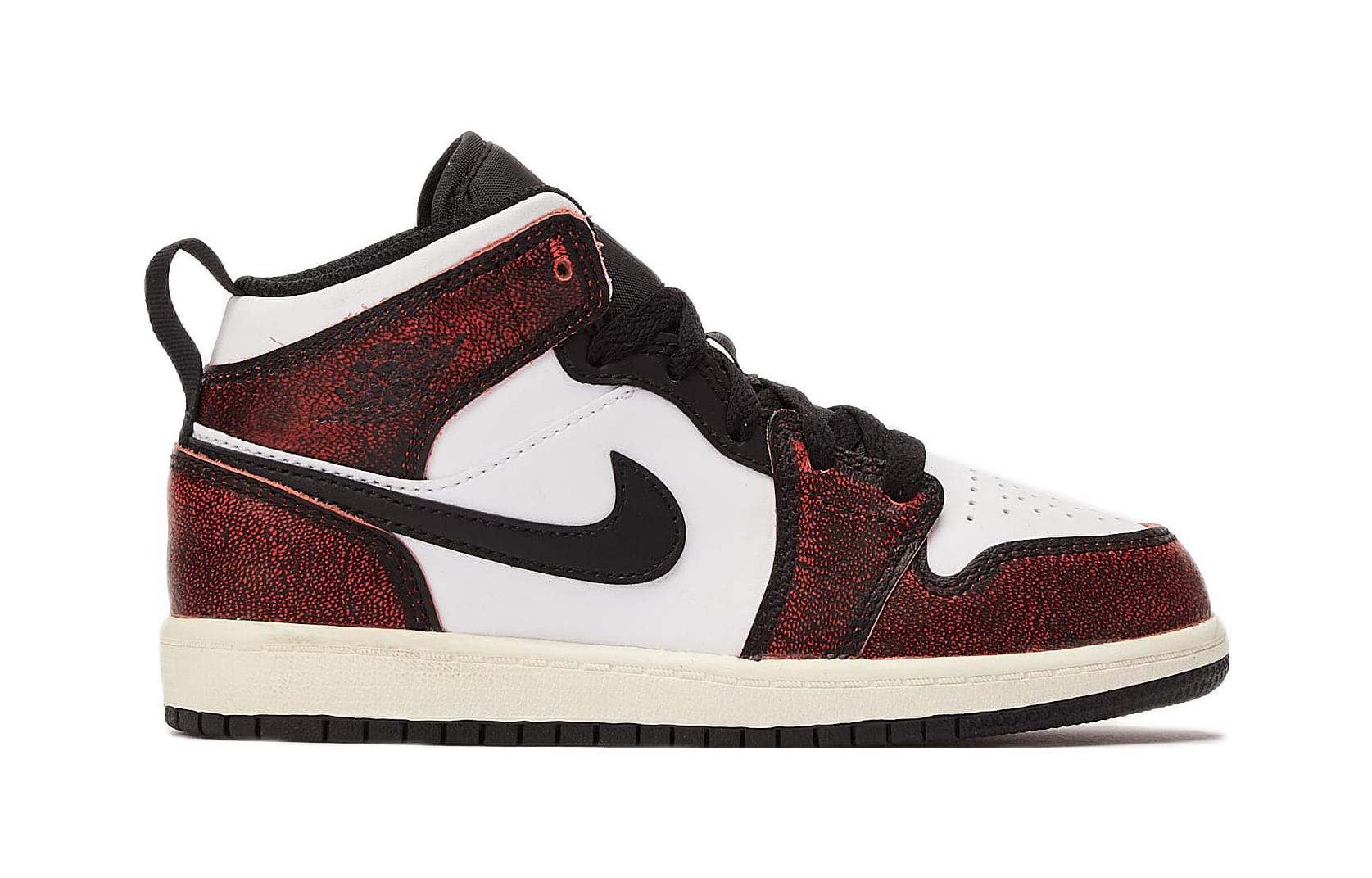 

Jordan 1 Mid Wear-Away Чикаго (PS)