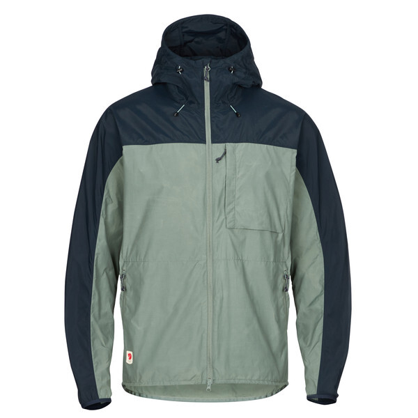 

Ветровка Fjällräven, цвет Patina Green-Navy