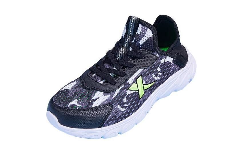 

Детские кроссовки GS Low-top Black/White Xtep, черный/белый