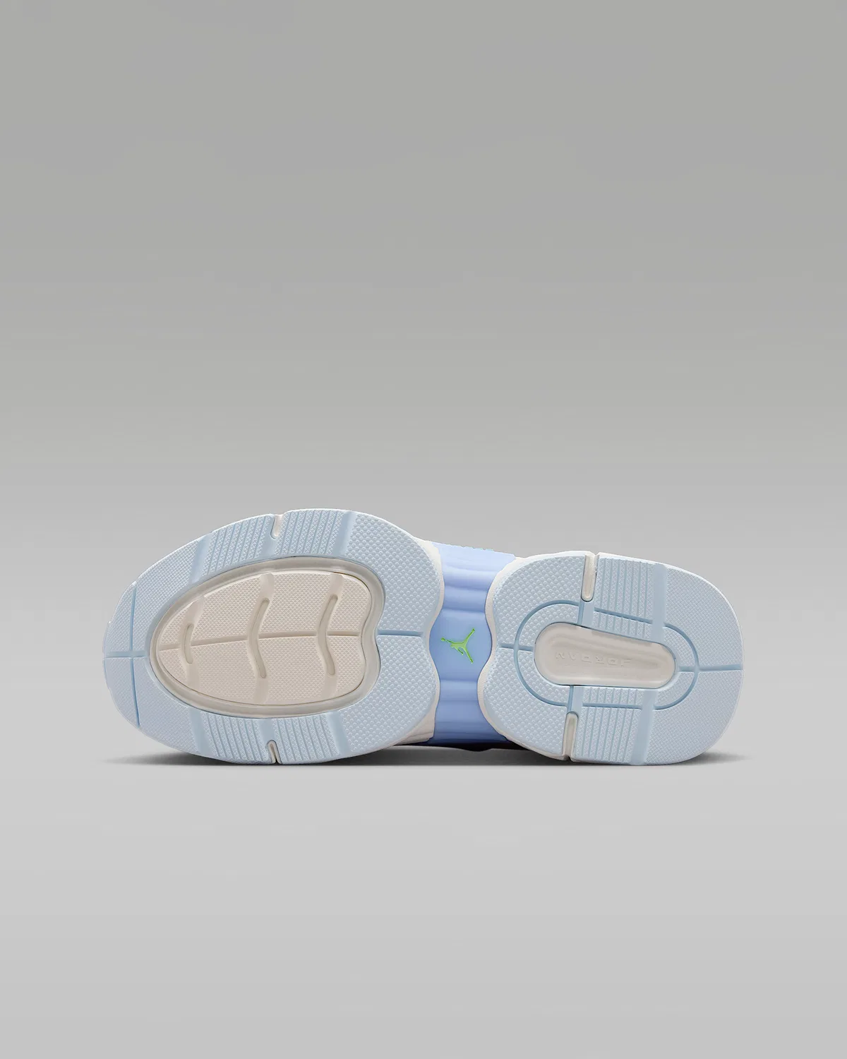 Кроссовки детские Jordan Trunner O/S, Medium Soft Pink/Half Blue/Sail/Medium Soft Pink — фото 2