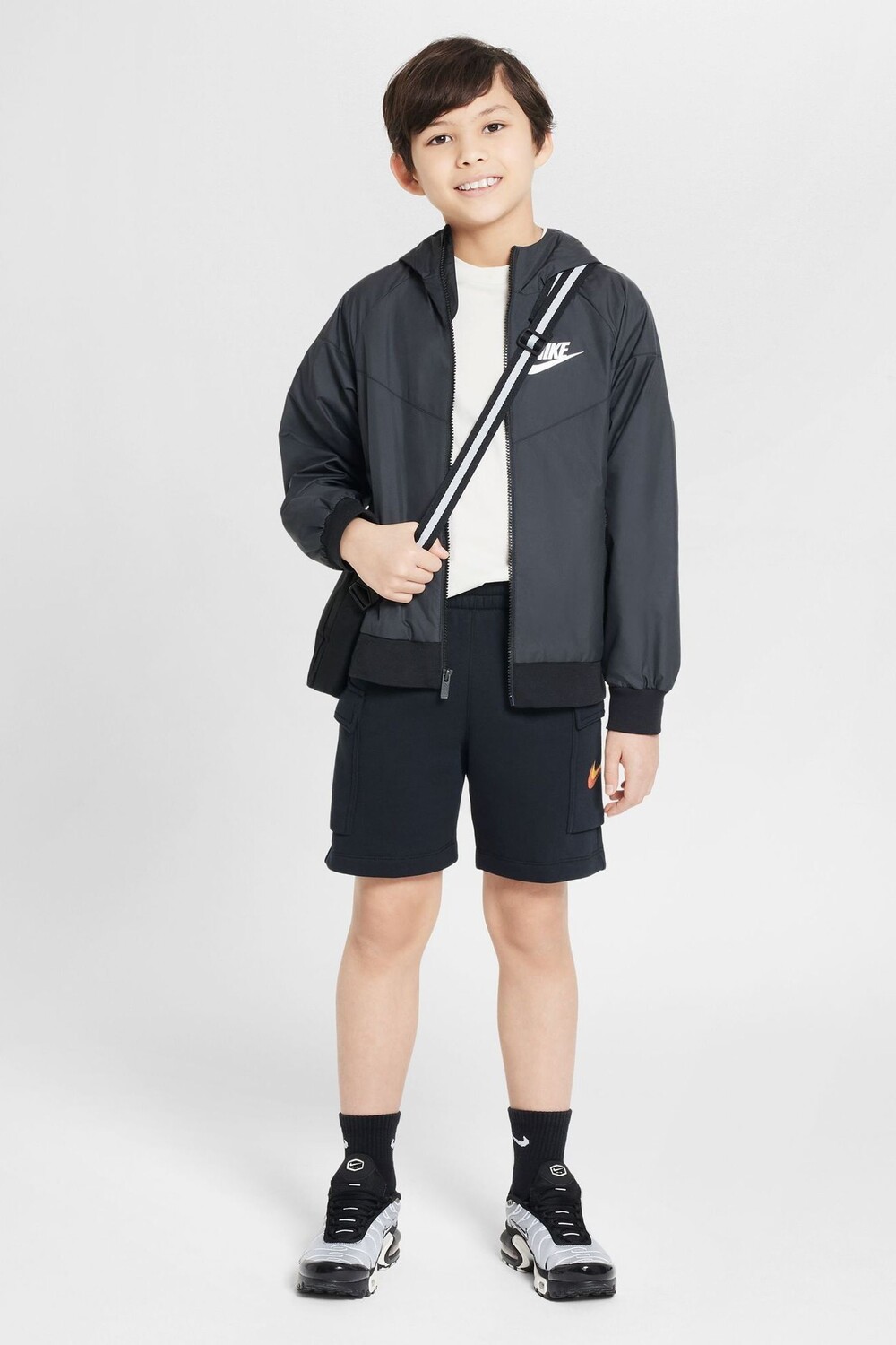 

Флисовые шорты карго с логотипом Swoosh Nike, черный