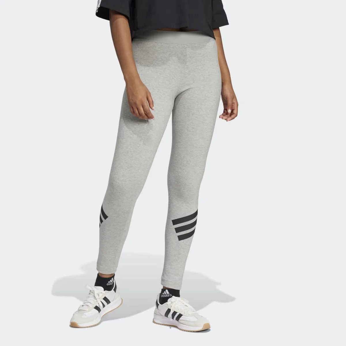 

Женские Future Icons 3 полоски леггинсы Adidas, серый