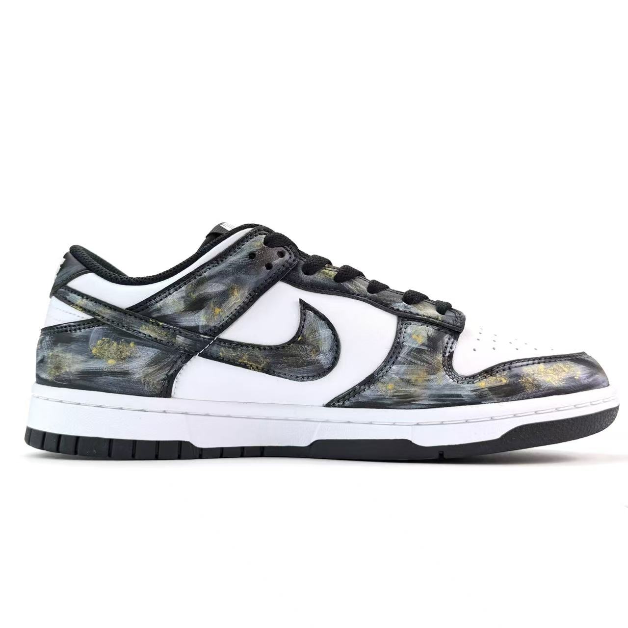 Dunk Gold Rush, Ink Shadow Gilded Cushioning, износостойкие низкие скейтерские кроссовки Unisex золото Nike, черный — фото 3