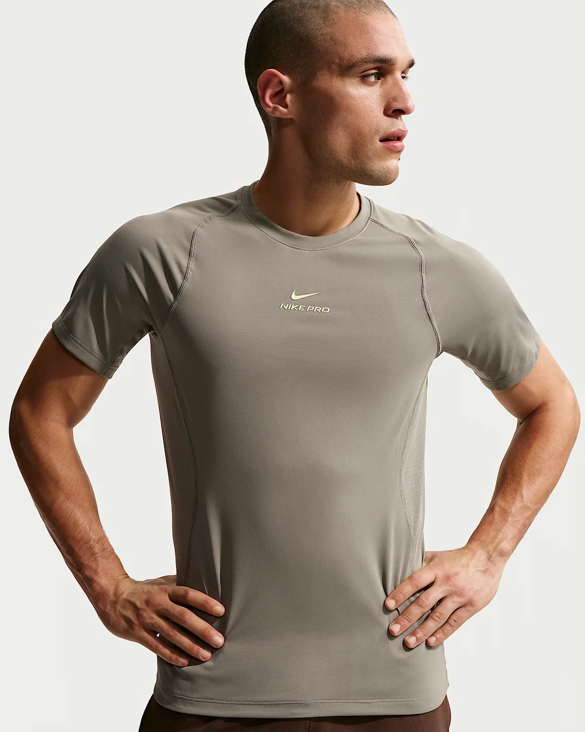 Мужская футболка Dri-FIT с коротким рукавом Nike Pro Training, Light Army/Light Liquid Lime