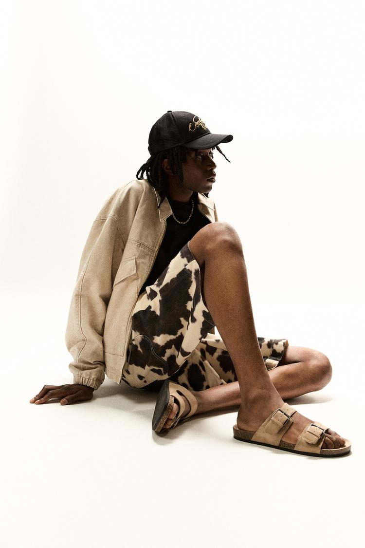 

Сандалии на плоской подошве с пряжкой Pull And Bear, экрю