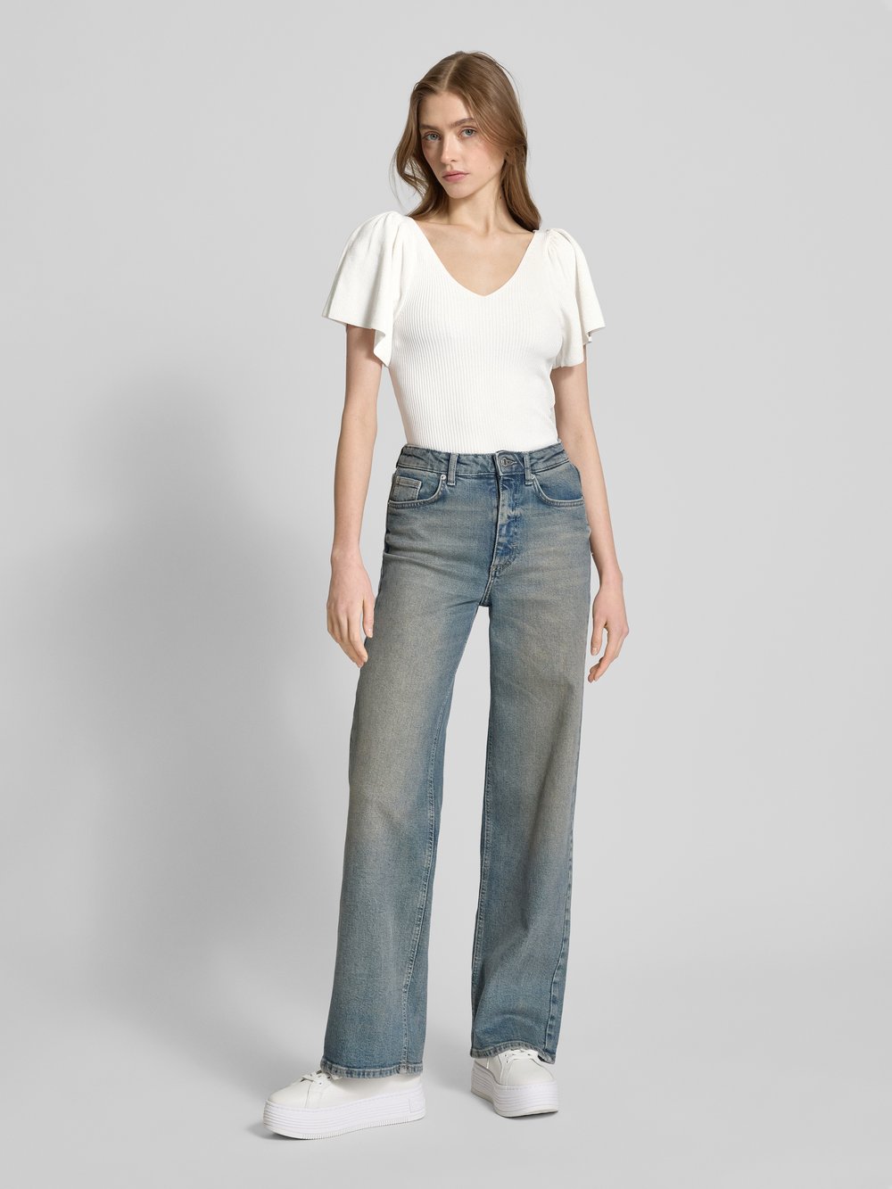 

Топ Slim Fit Carmen с завязкой на шнурке, модель 'LEELO' Only, кремовый
