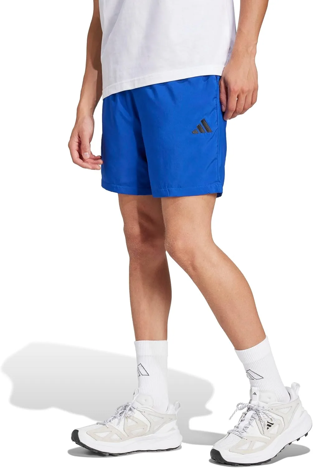 Мужские шорты adidas Essentials Small Chelsea Logo — фото 3