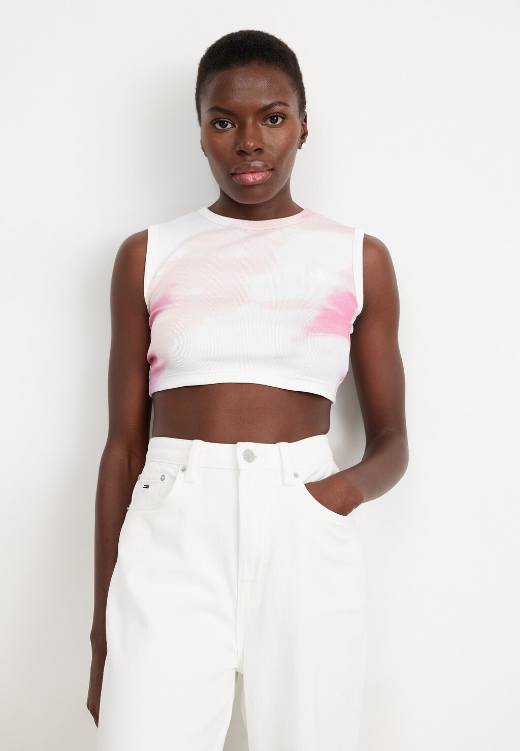 

Топ CROPPED TANK Calvin Klein Jeans, белый