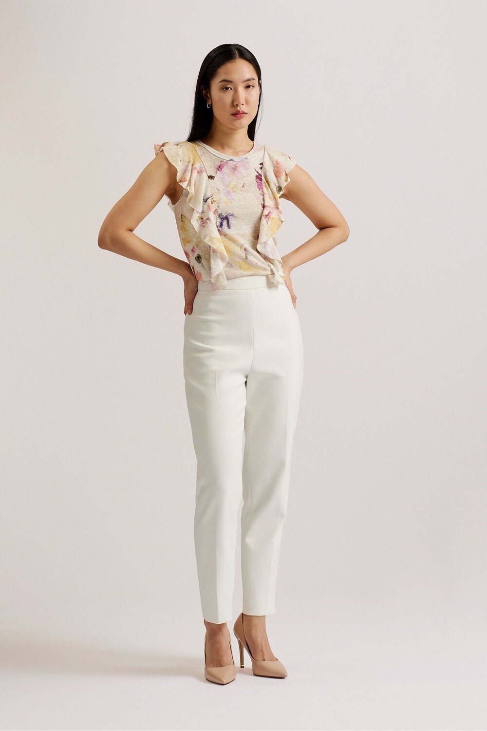 

Верх из хлопка и льна с оборкой и цветочным узором Ted Baker, белый