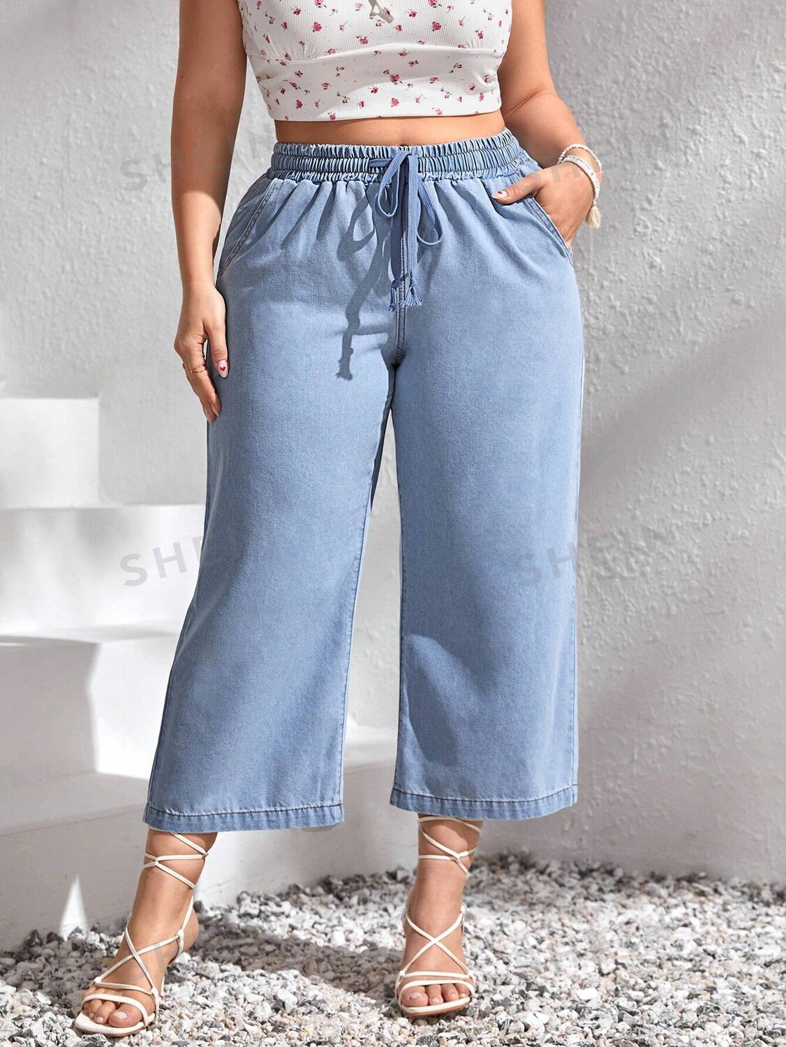 

Джинсы Frenchy Plus, талия на кулиске, широкие штанины Shein, светло-голубой