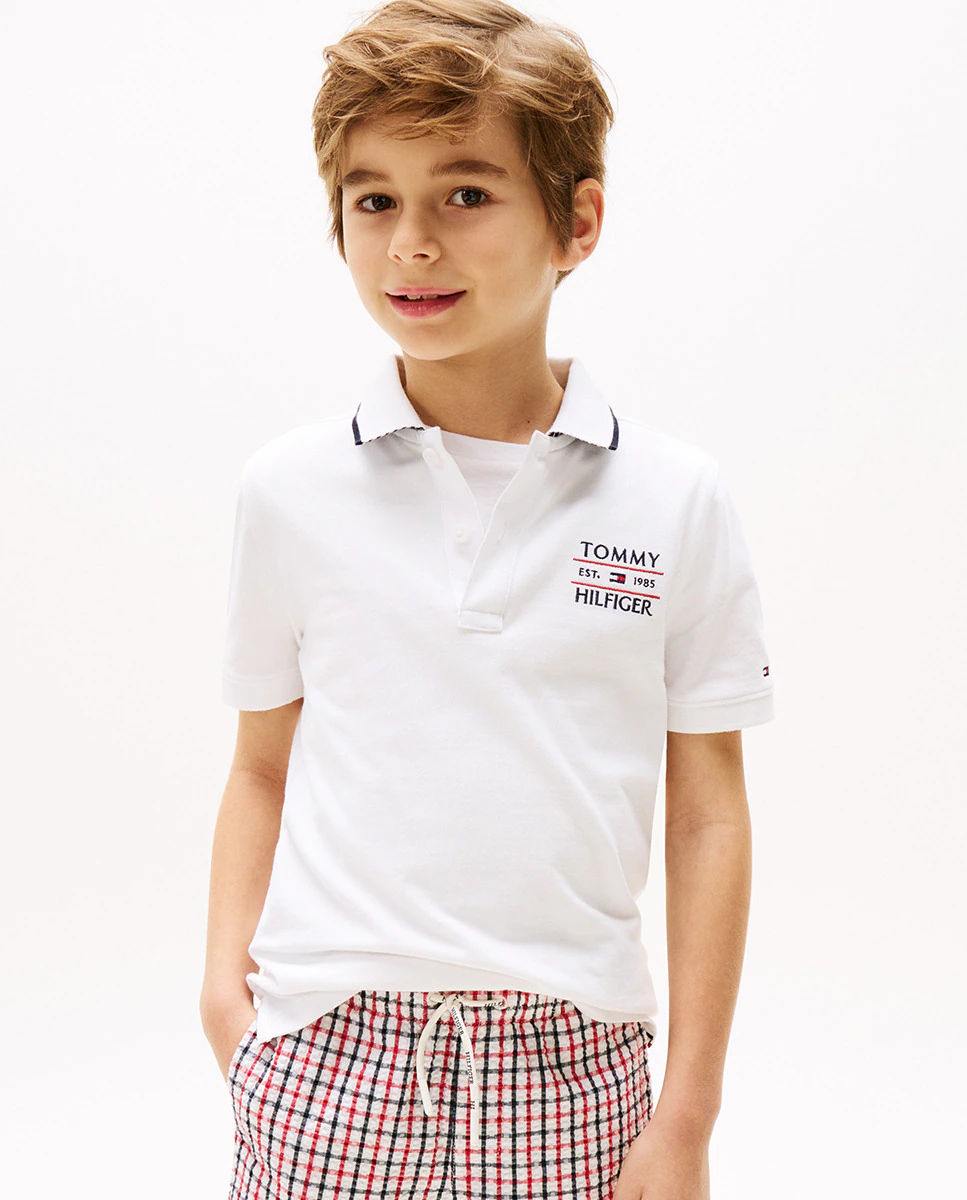 

Однотонная рубашка поло с короткими рукавами и логотипом на груди Tommy Hilfiger, белый
