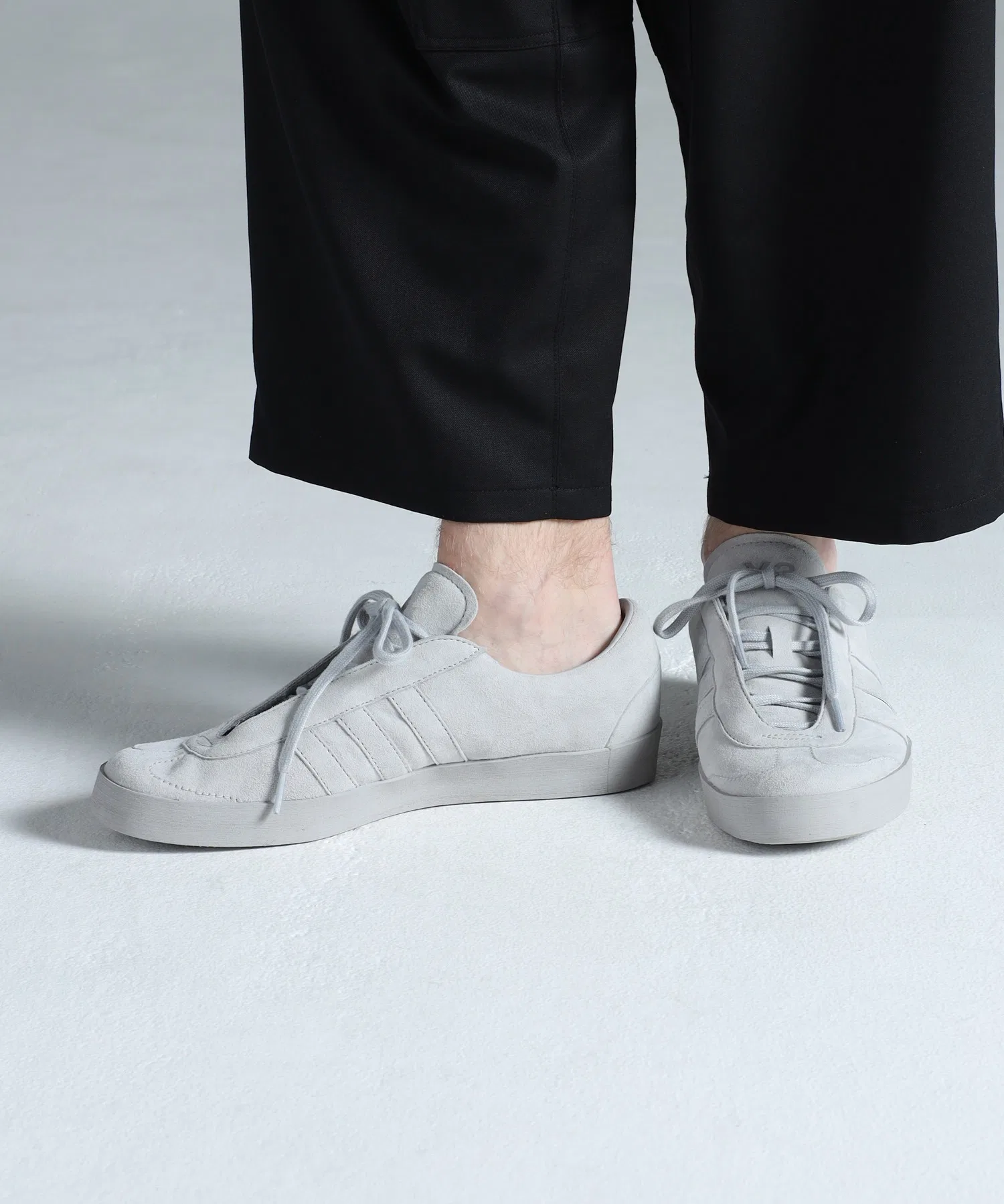 Унисекс кроссовки из замши Y-3 GAZELLE серые